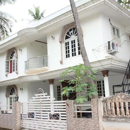 Jj'S White House Hotell Thrissur Eksteriør bilde