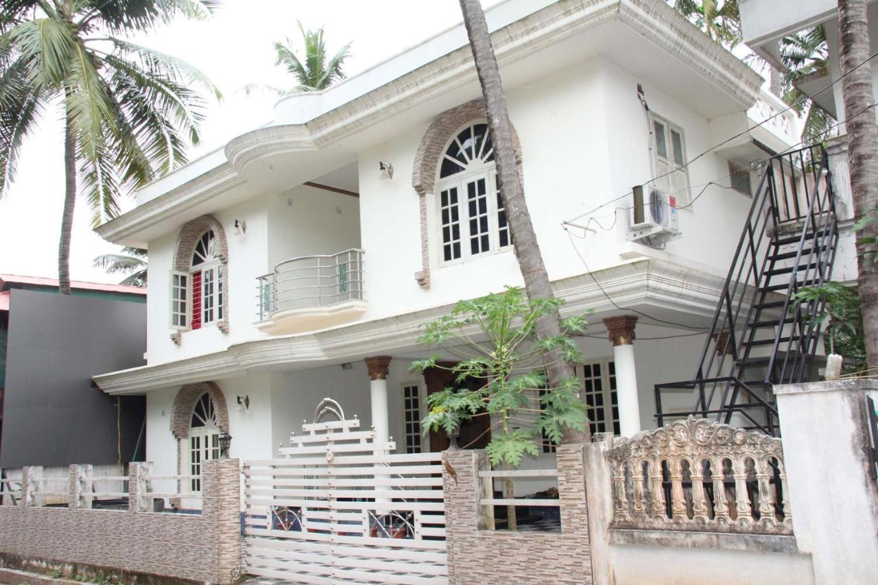 Jj'S White House Hotell Thrissur Eksteriør bilde