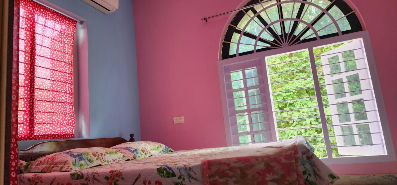 Jj'S White House Hotell Thrissur Eksteriør bilde