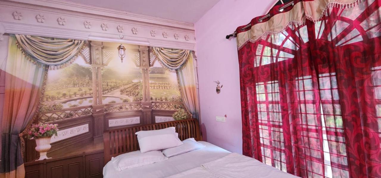 Jj'S White House Hotell Thrissur Eksteriør bilde